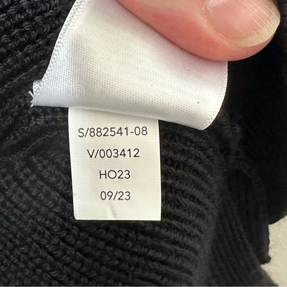 Athleta Hanover Refined V-Neck Sweater - Picture 5 of 6